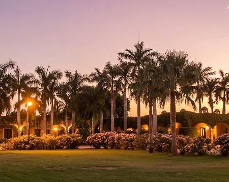 Hotel Hacienda Cazadores Navojoa Exterior photo