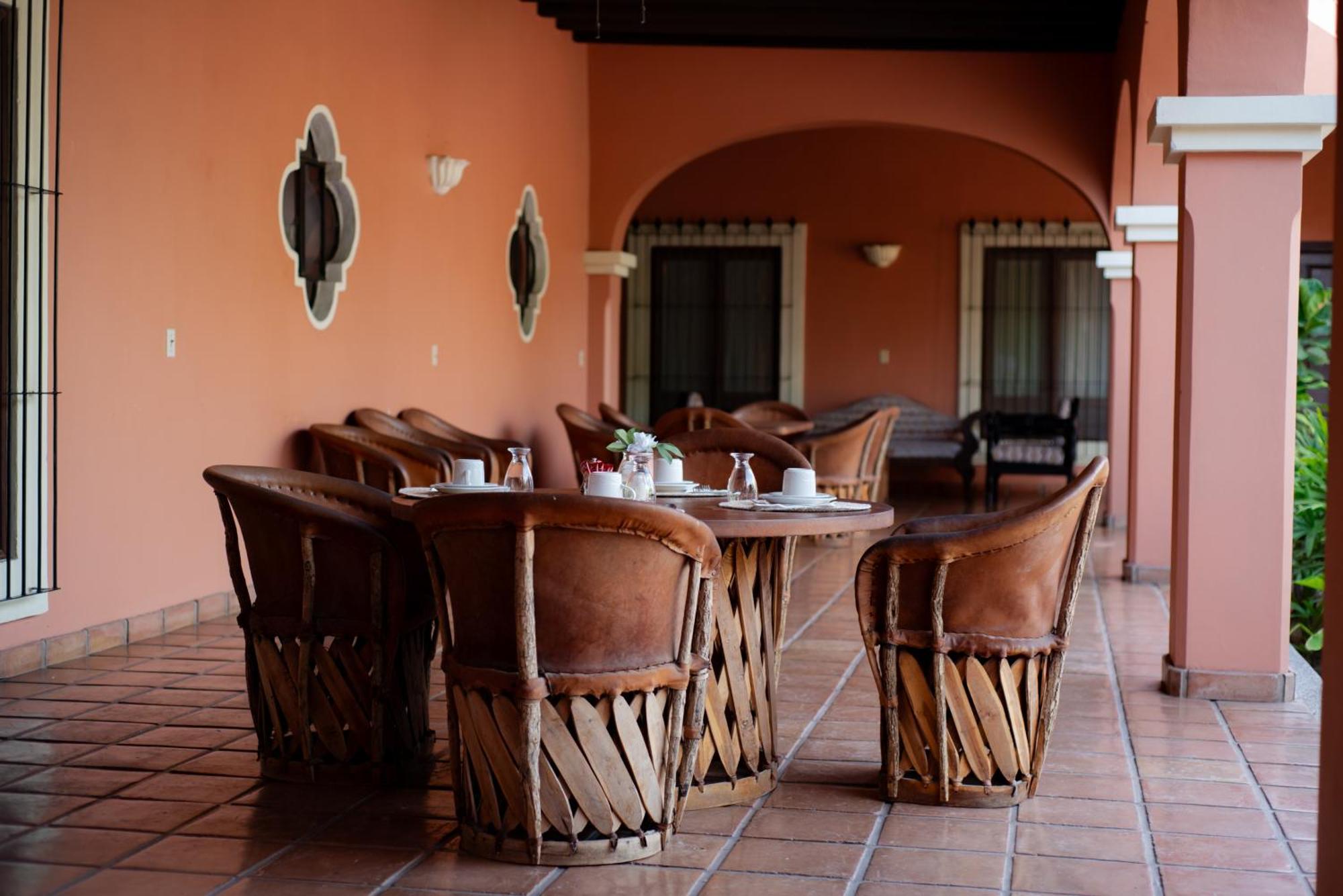 Hotel Hacienda Cazadores Navojoa Exterior photo