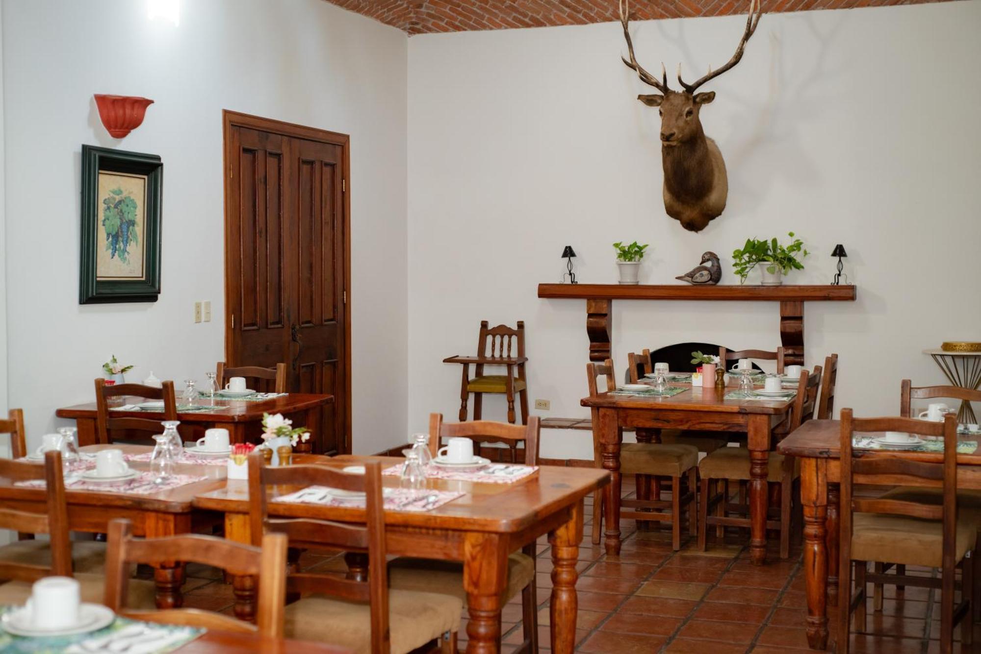 Hotel Hacienda Cazadores Navojoa Exterior photo