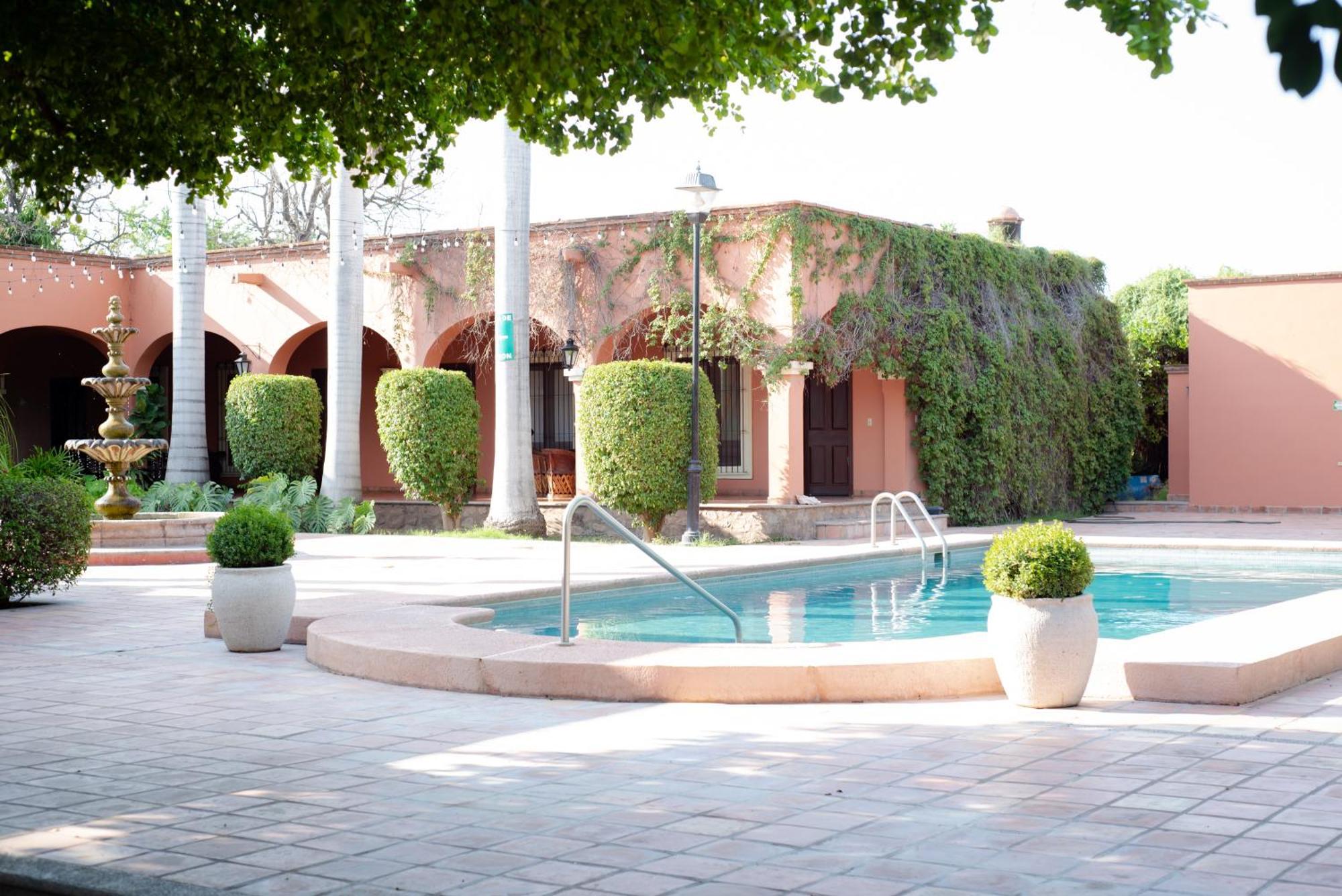 Hotel Hacienda Cazadores Navojoa Exterior photo