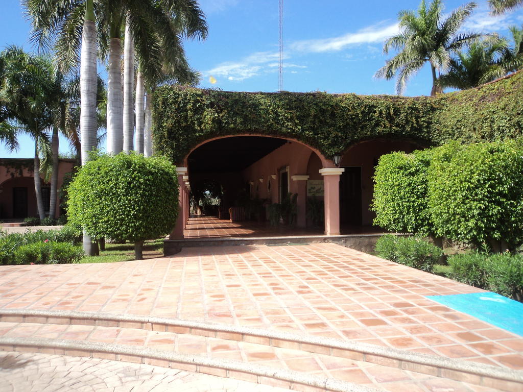 Hotel Hacienda Cazadores Navojoa Exterior photo